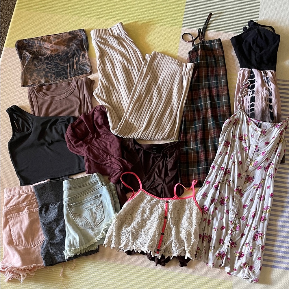 Women’s / Teens clothing lot